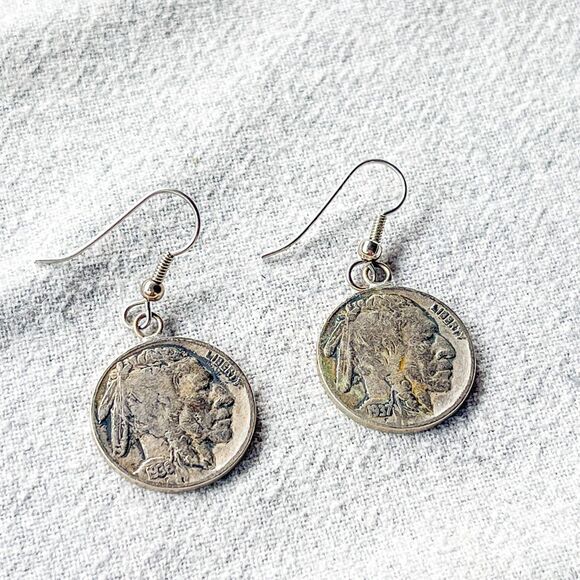 Vintage 1936 & 1937 Indian Head Buffalo Nickel Drop Dangle Coin Earrings - Picture 1 of 3